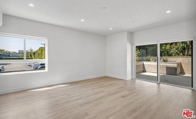 Building Photo - 2336 Westwood Blvd