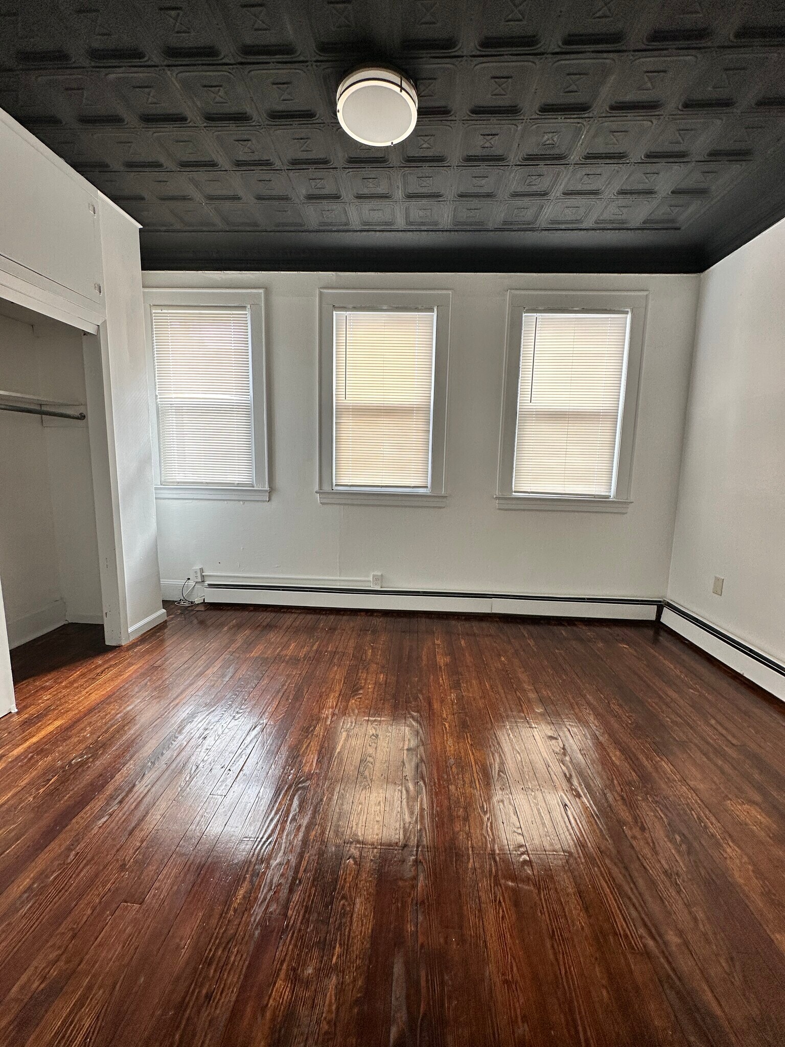 Building Photo - 209 Lanza Ave