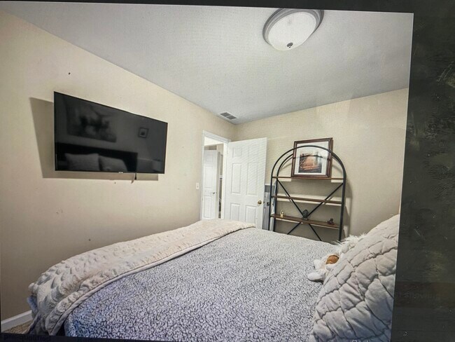 Building Photo - 1700 Copeland Cir