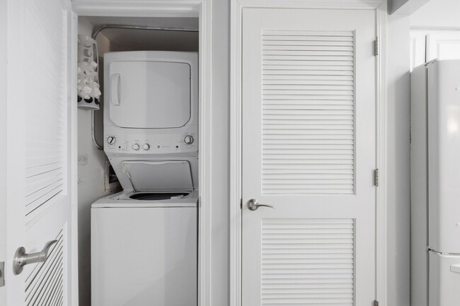 Building Photo - 269 Alpine Dr E