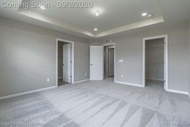 Building Photo - 4819 Glenora Dr