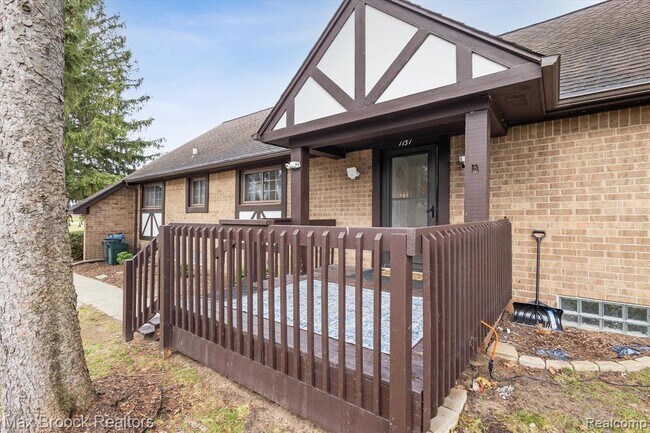 Building Photo - 1131 Indianwood Trail