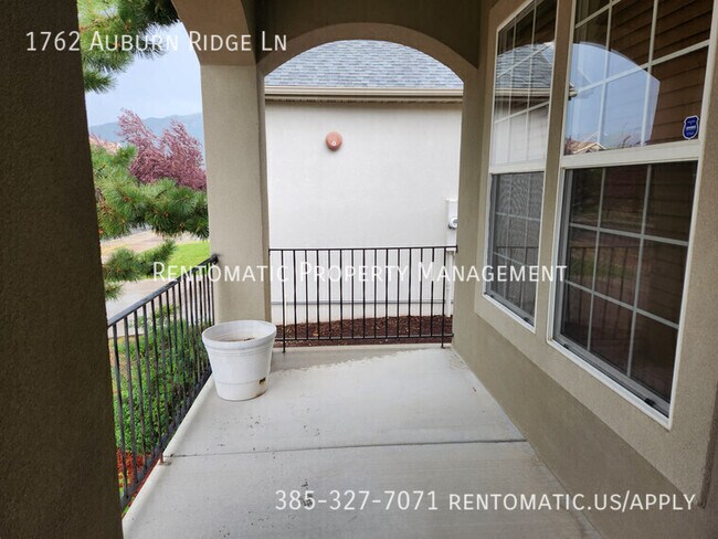 Building Photo - 1762 Auburn Ridge Ln