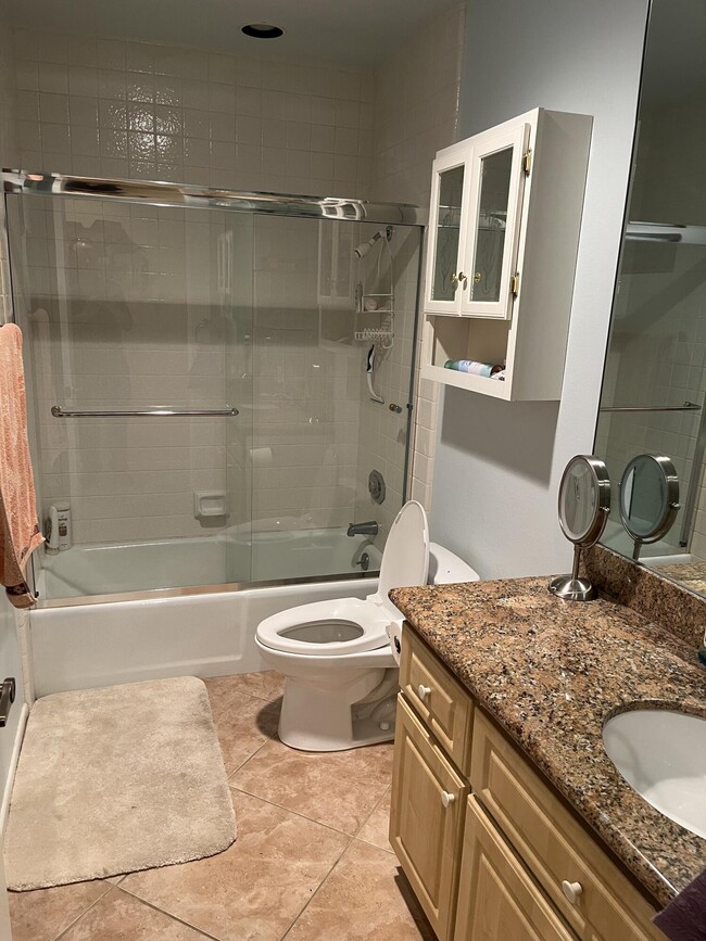 Building Photo - 71500 Halgar Rd