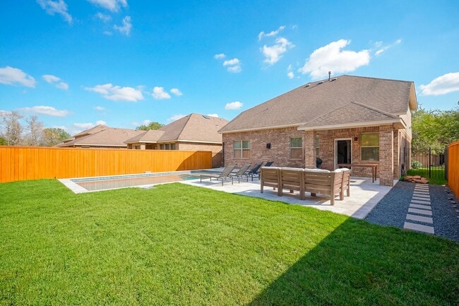 Building Photo - 174 Black Swan Pl