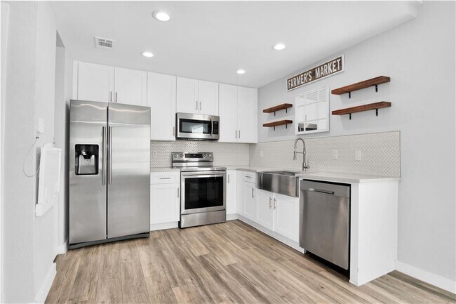 Building Photo - 1748 Ohlen Rd