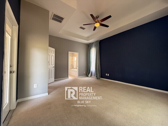 Building Photo - Executive Home with Custom Finishes in Gat...