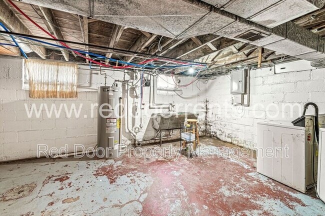 Building Photo - 5440 Carrollton Ave