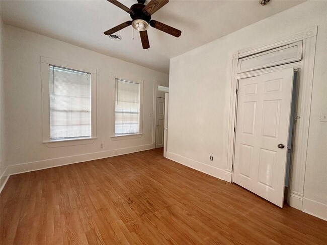 Building Photo - 3410 Sealy Ave