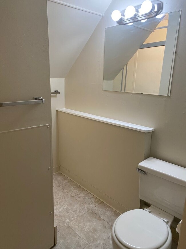 Building Photo - One Bedroom Apartment in Lancaster City