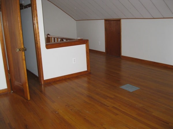 Building Photo - 14999 Lincoln Ave