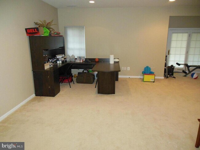 Building Photo - 25838 Norrington Square