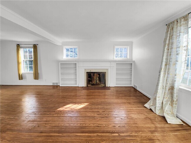 Building Photo - 54 Westmoreland Dr