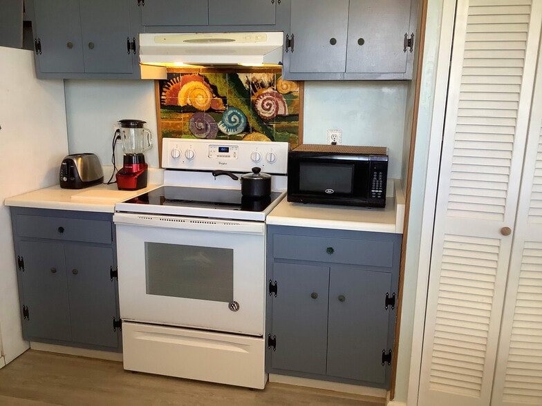 Building Photo - 55-053 Naupaka St