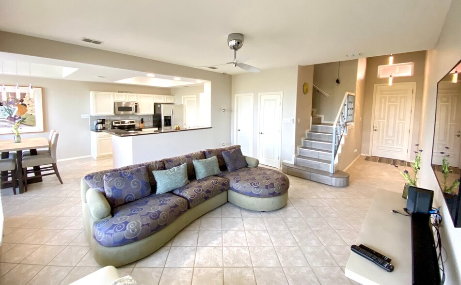 Building Photo - 9 Harbor Town