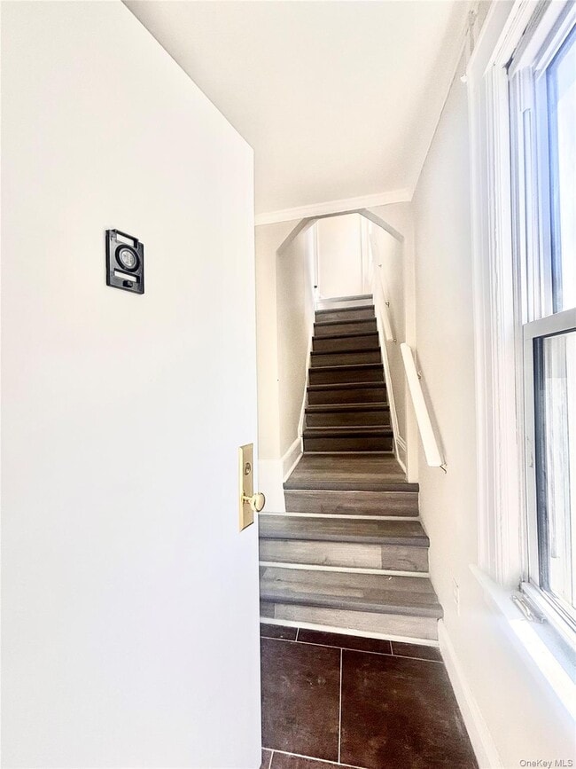 Building Photo - 66 Kenmore Rd