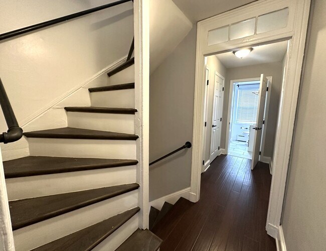 Building Photo - Stunning 4-Bedroom Townhome in the Heart of Fishtown! Available NOW!