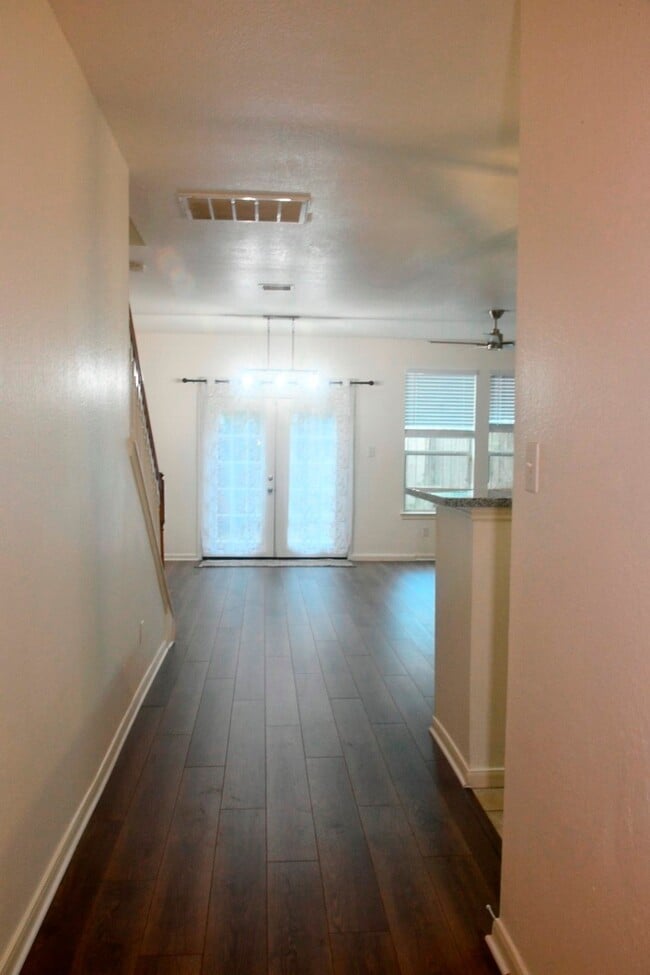 Building Photo - 13070 Lawsons Creek Ln