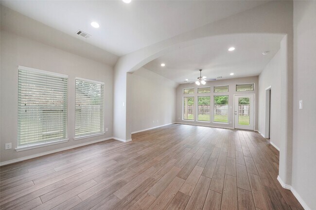 Building Photo - 132 Fox Trail Rd