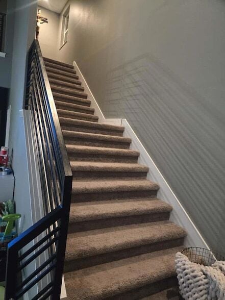 Building Photo - 724 Ramsey Ave