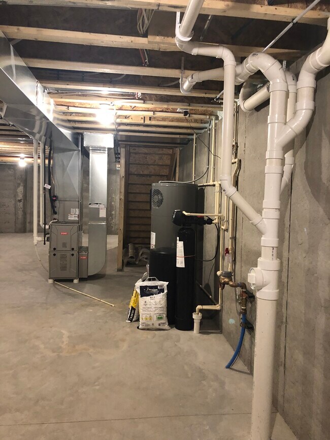 Building Photo - 604 Sugar Maple Ln