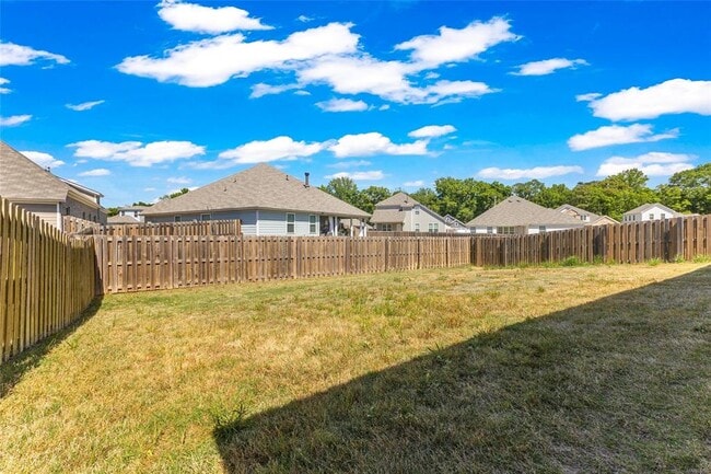 Building Photo - 816 Hedgefield Way