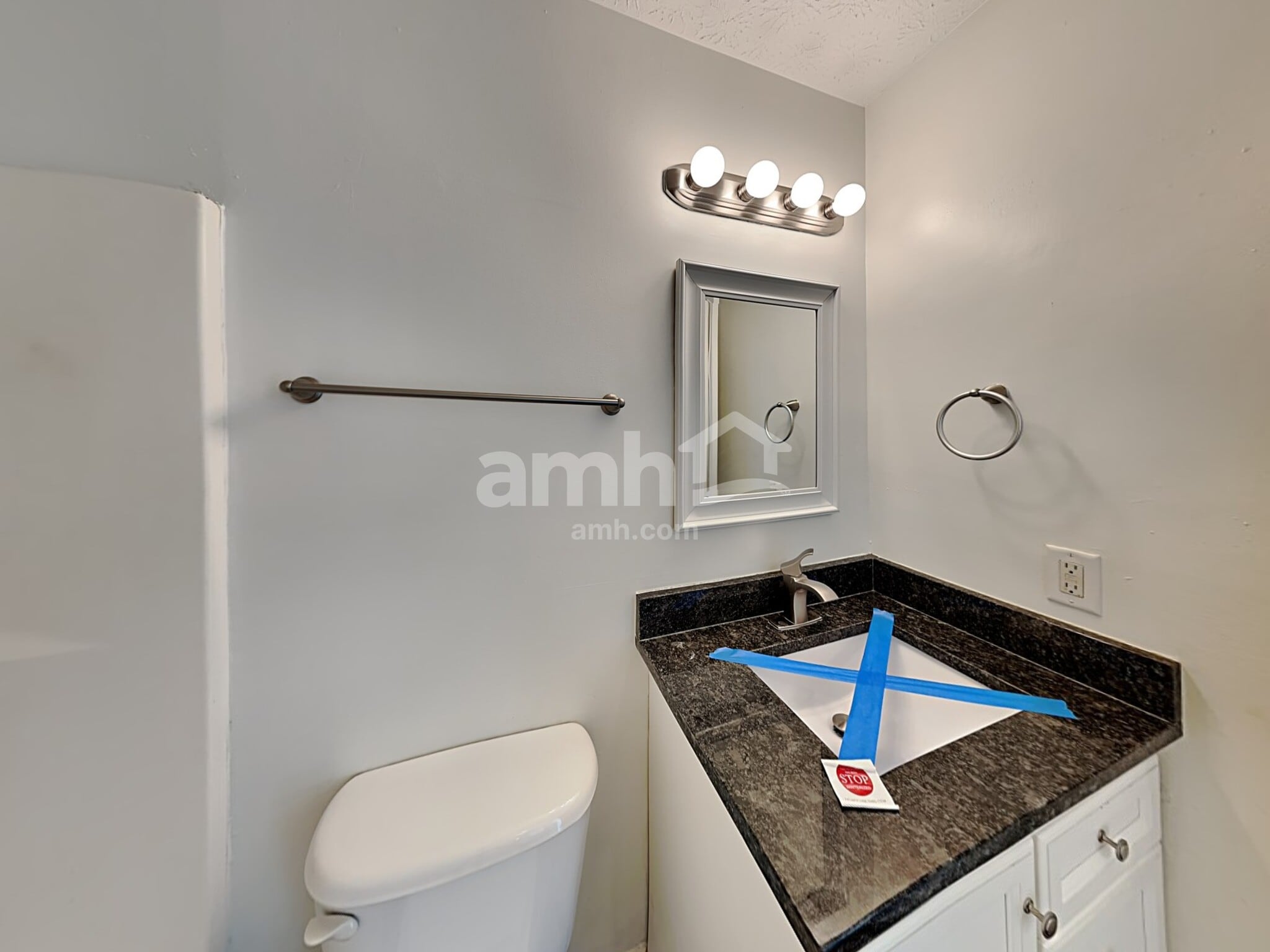 Building Photo - 125 Simsbury Ct