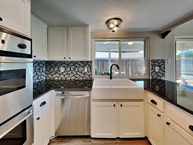 Building Photo - 2111 El Dorado Way