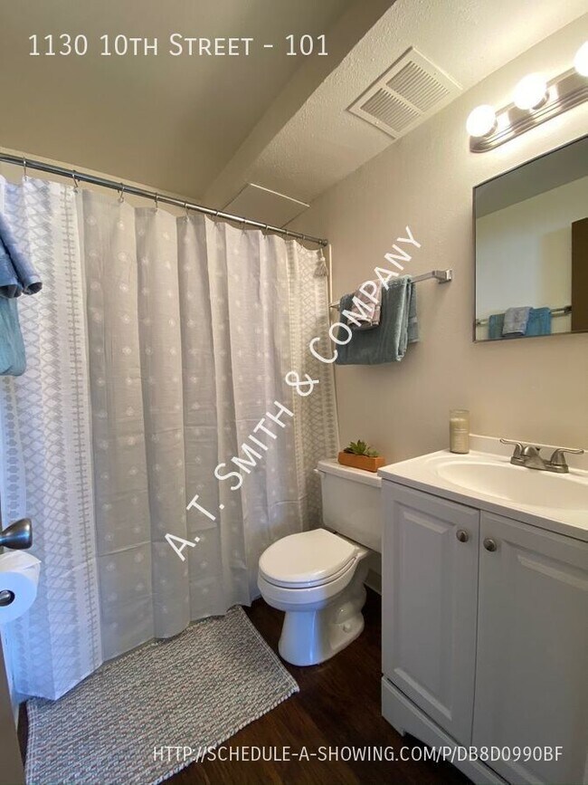 Building Photo - 1130 10th St