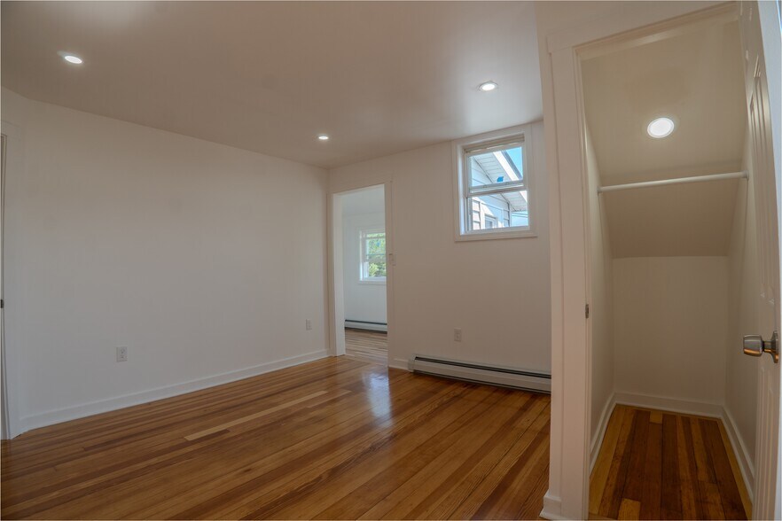 Building Photo - 24 Ames St