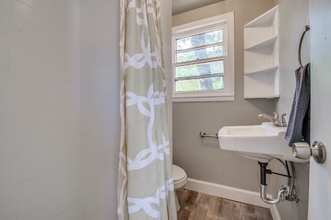 Building Photo - Pre-Leasing for Summer/Fall 2026 - Close to TTU