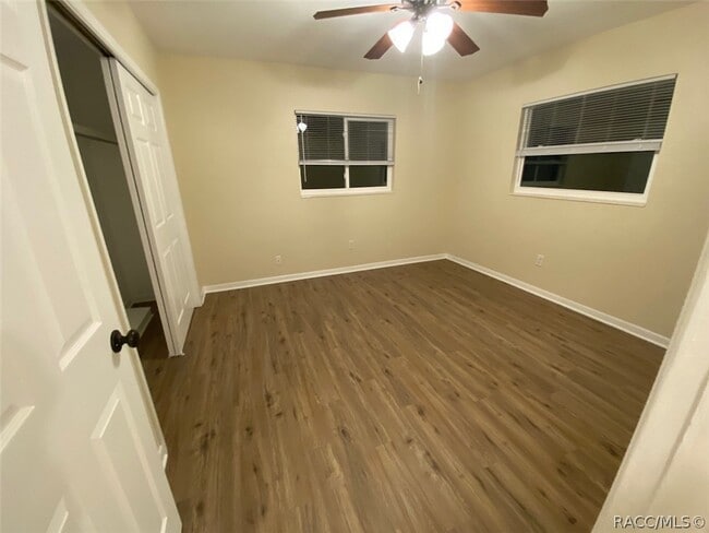 Building Photo - 9009 S Zanmar Dr