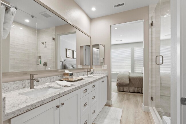 Building Photo - 51475 Whiptail Dr