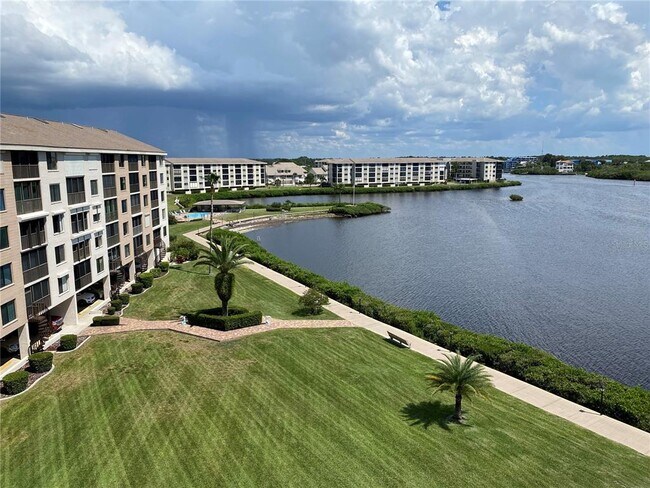 Building Photo - 4550 Bay Blvd