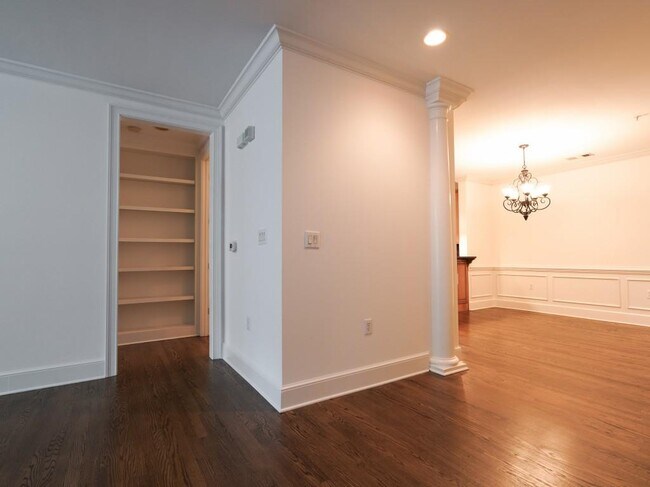 Building Photo - 4955 Ivy Ridge Dr SE