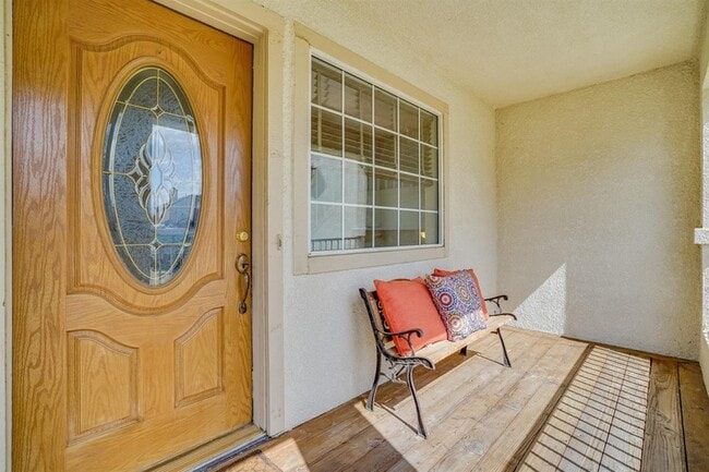 Building Photo - 1561 Spring Ct