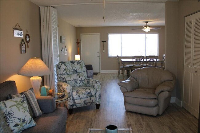 Building Photo - 4460 Ironwood Cir