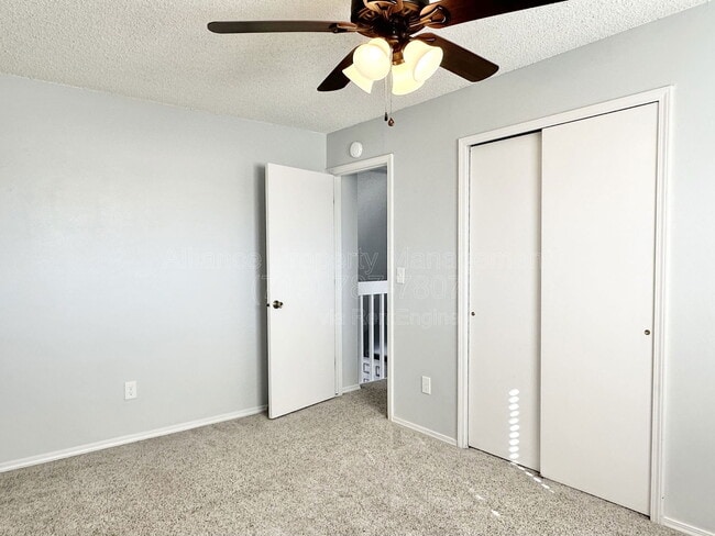 Building Photo - 3465 Kirkwood Dr