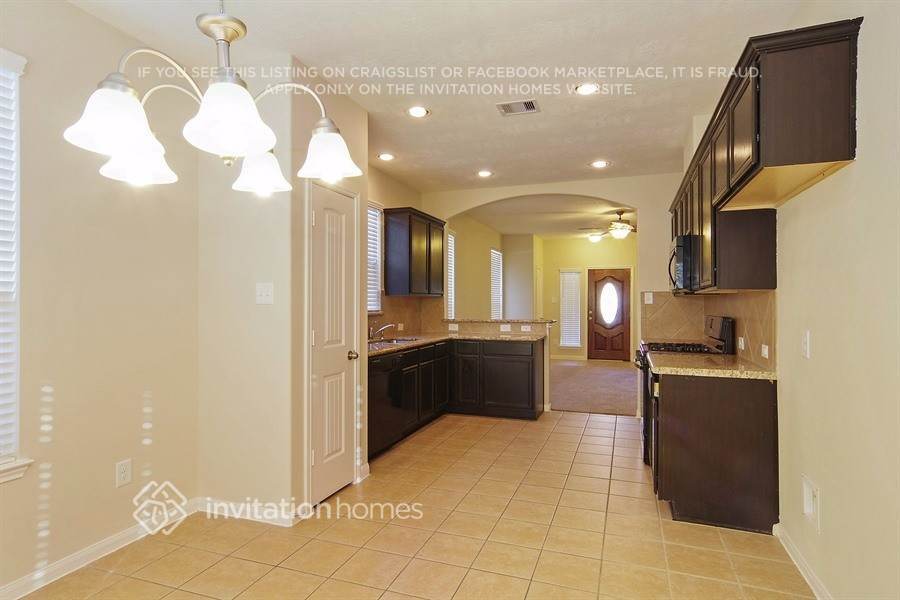 Building Photo - 30615 Woodson Trace Dr