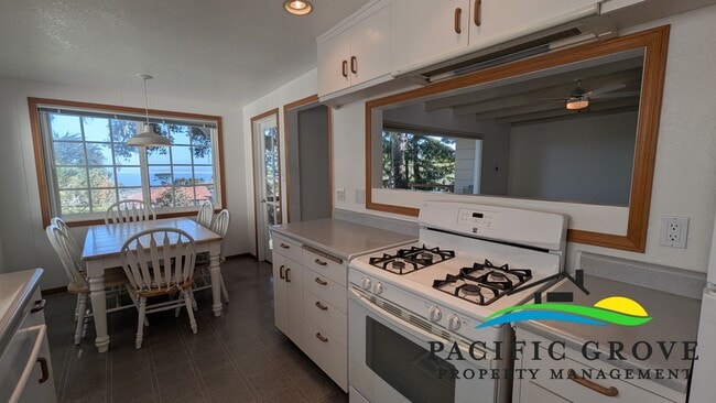 Building Photo - Charming New Monterey Home with Bay Views with all utilities included