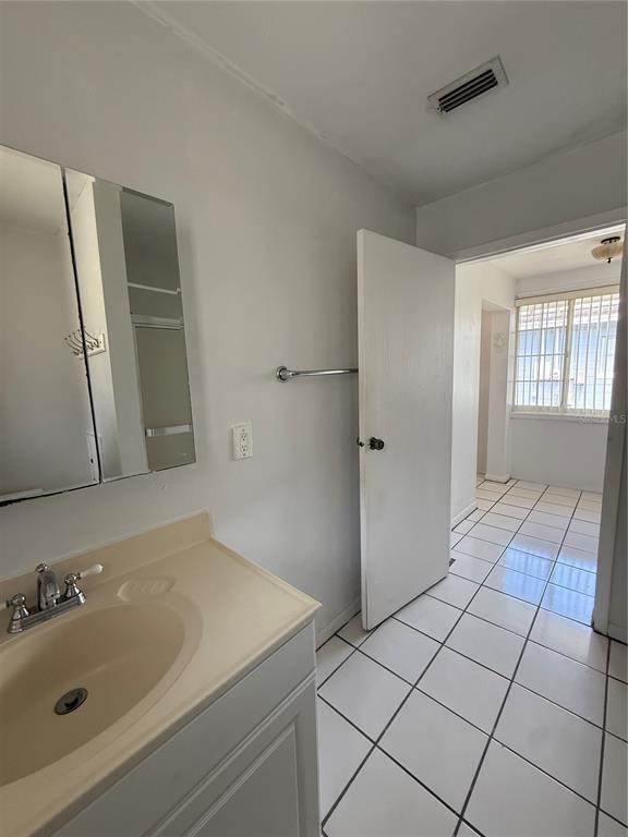 Building Photo - 409 S Orleans Ave