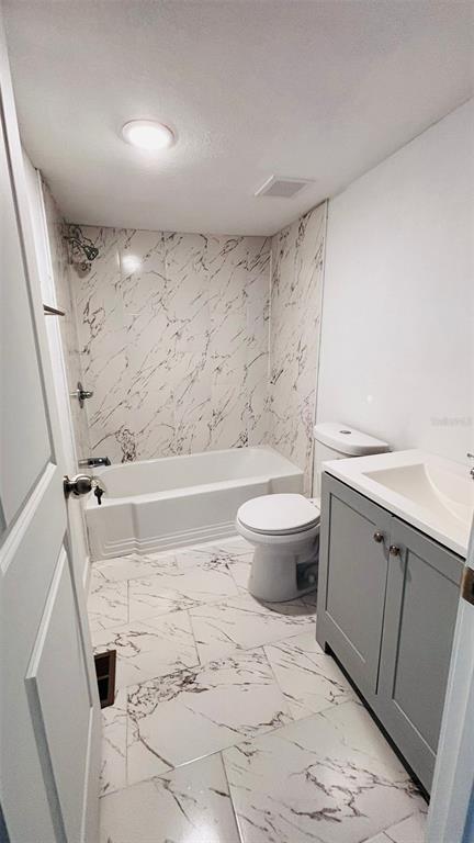 Building Photo - 5423 Greenfield Rd