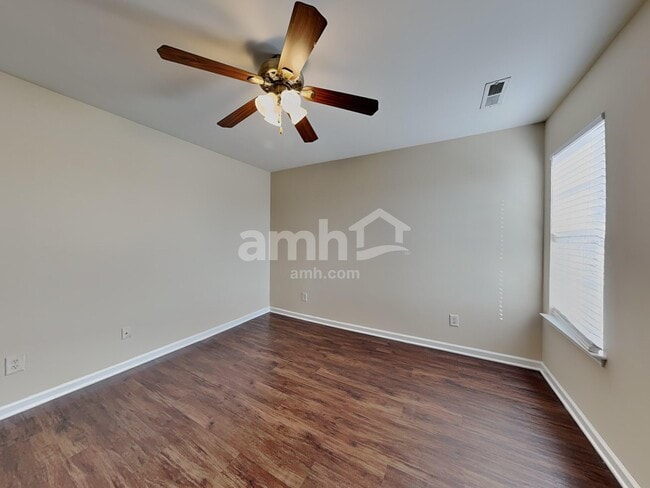 Building Photo - 6352 Hedgewood Ln