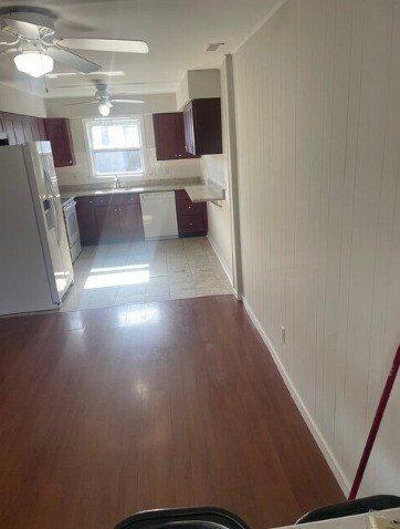 Building Photo - 1422 Limekiln Pike