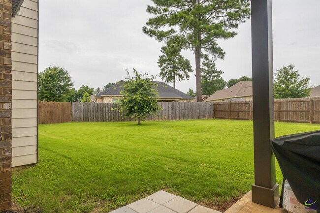 Building Photo - 202 Warhawk Dr