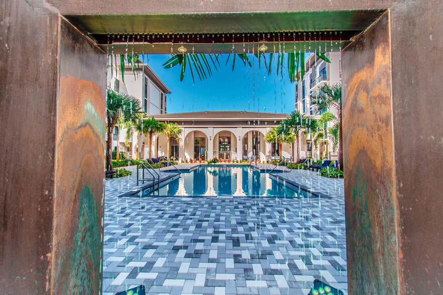 Resort Style Pool - The Point at Palm Beach Gardens