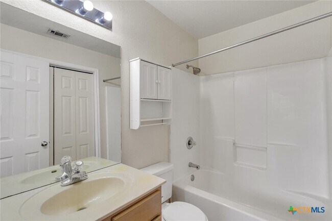 Building Photo - 885 Sagewood Trail