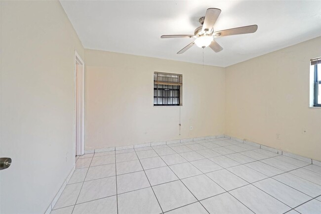 Building Photo - 4260 NW 173rd Dr