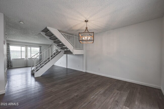 Building Photo - 3868 N 30th St