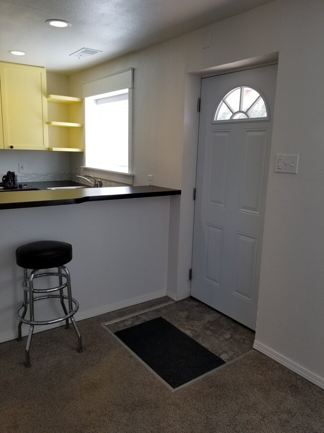 Building Photo - 200 S 8th St